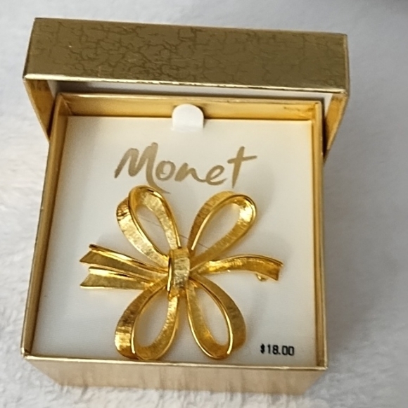 Monet Jewelry - Vintage Rare Gold Bow Ribbon pin by Monet